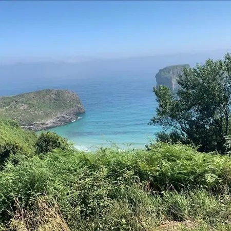Puertu Chicu Con Opcion A Plaza De Garaje Privada En * Llanes