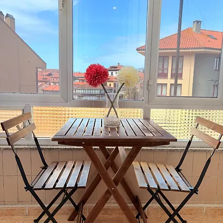 Apartamento Puertu Chicu, Playa Y Centro A Pie, Garaje Privado Opcional