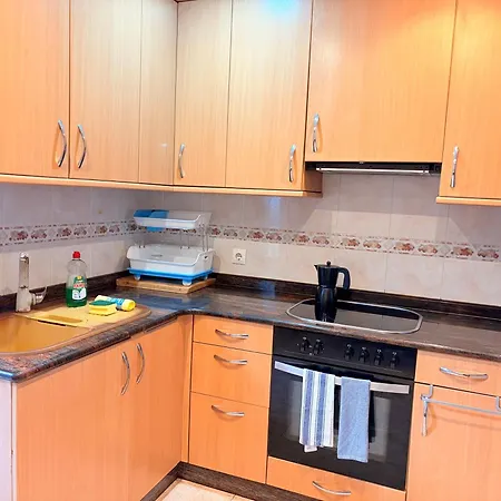 Apartamento Puertu Chicu, Playa Y Centro A Pie, Garaje Privado Opcional