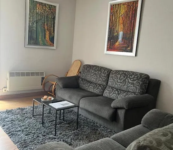 Puertu Chicu Con Opcion A Plaza De Garaje Privada En * Llanes