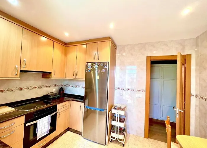 Puertu Chicu Con Opcion A Plaza De Garaje Privada En